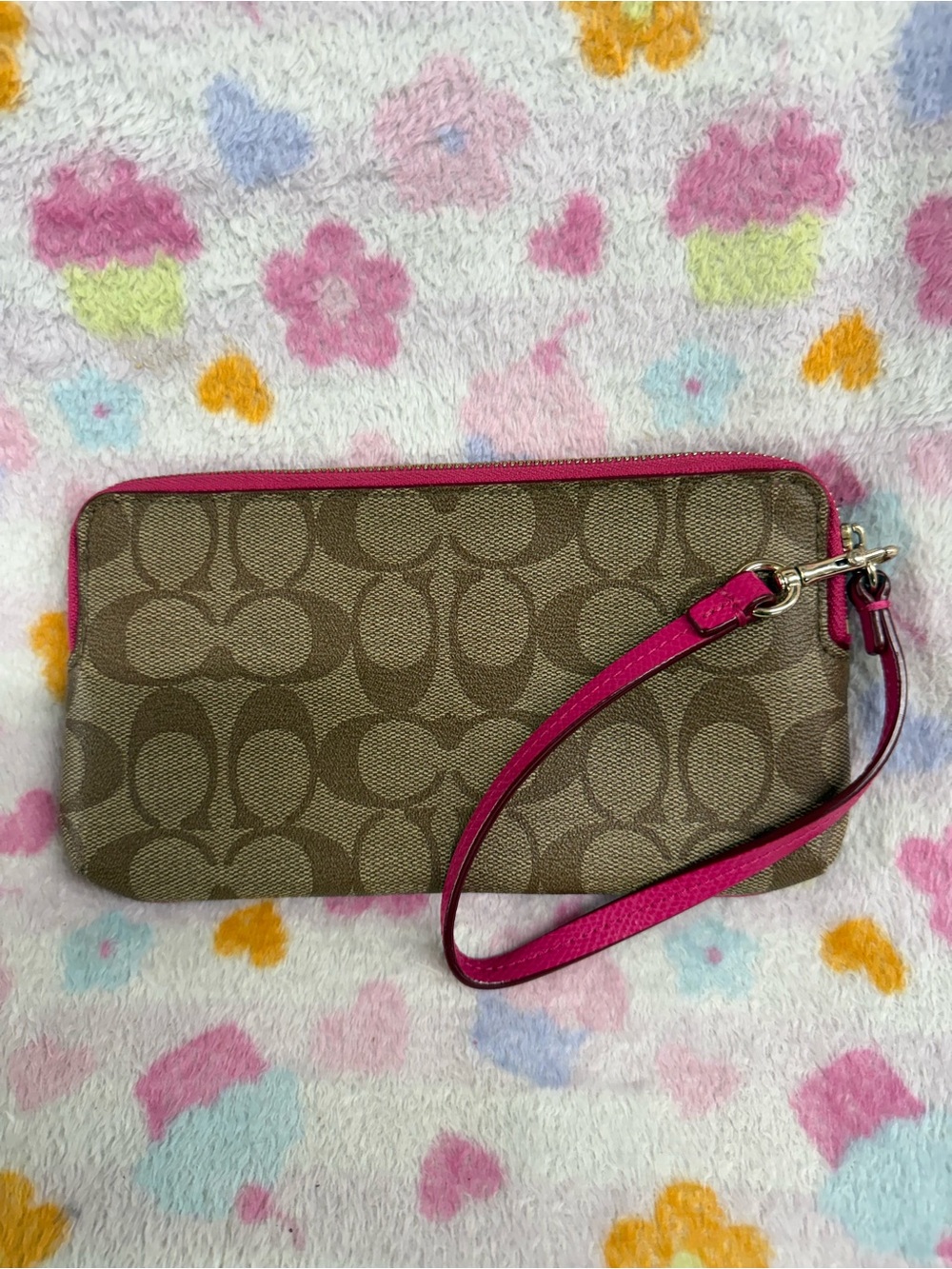 Coach Brown Signature Canvas Wristlet with Hot Pink Trim - Picture 2 of 3